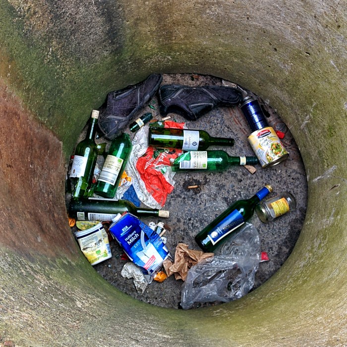 Die 'Betonmülleimer' in der Thielheide - Sie füllen sich schnell