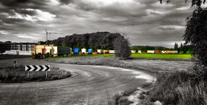 So sieht es nicht selten aus, in unserer Thielheide: Jeder Meter ist vollgestellt.