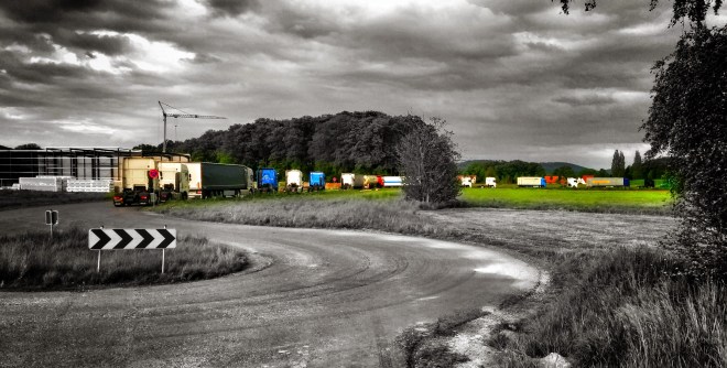 So sieht es nicht selten aus, in unserer Thielheide: Jeder Meter ist vollgestellt.