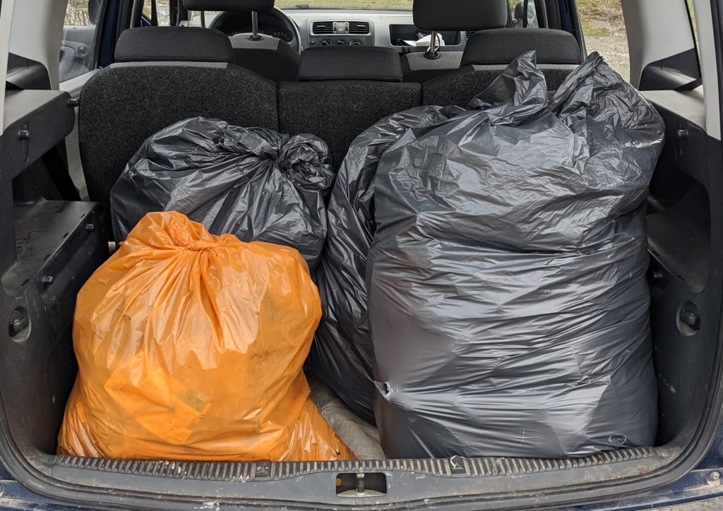 Müllsäcke von der Müllsammelaktion im März 2021